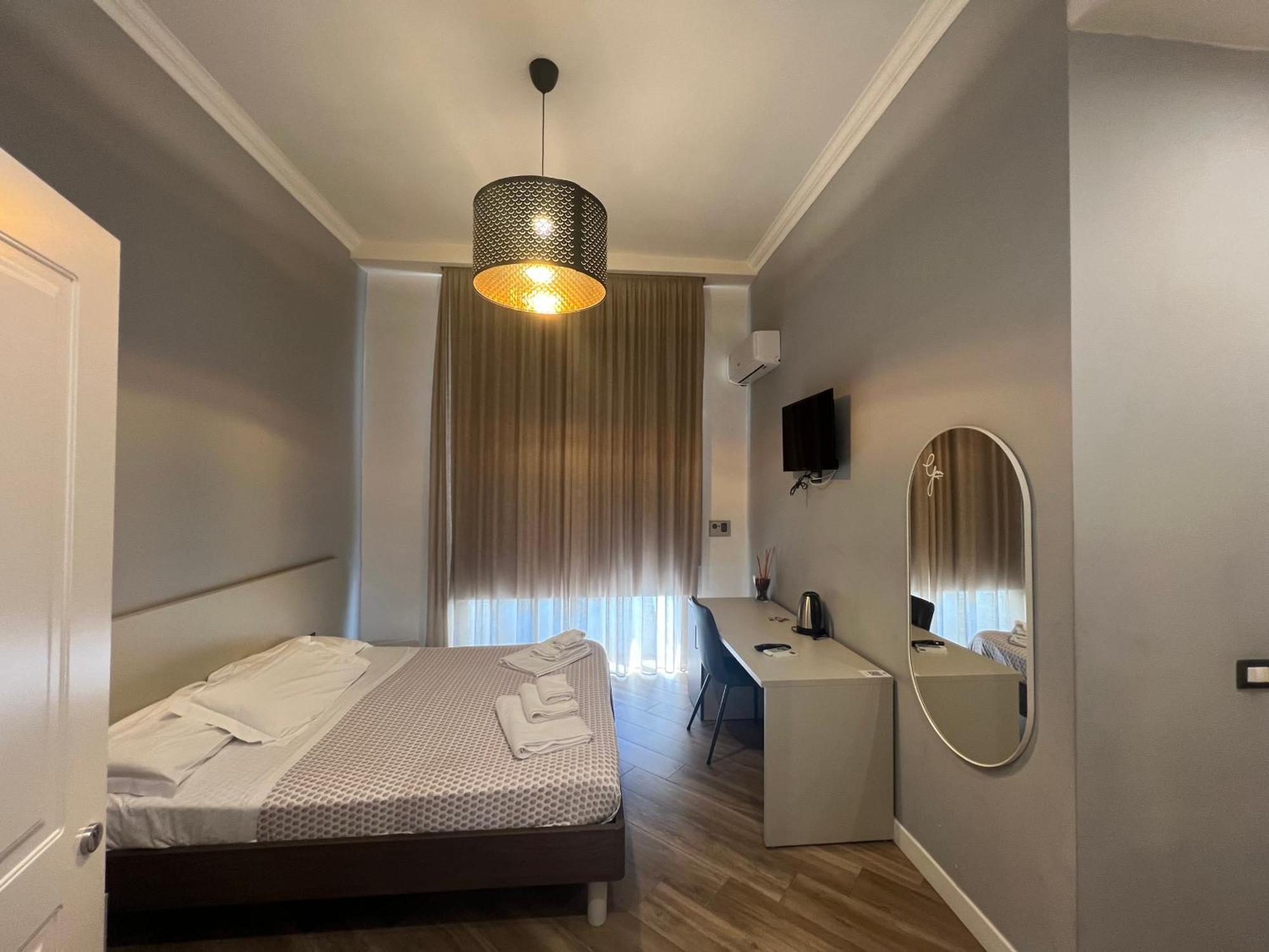 Rooms Garibaldi Neapel Exterior foto