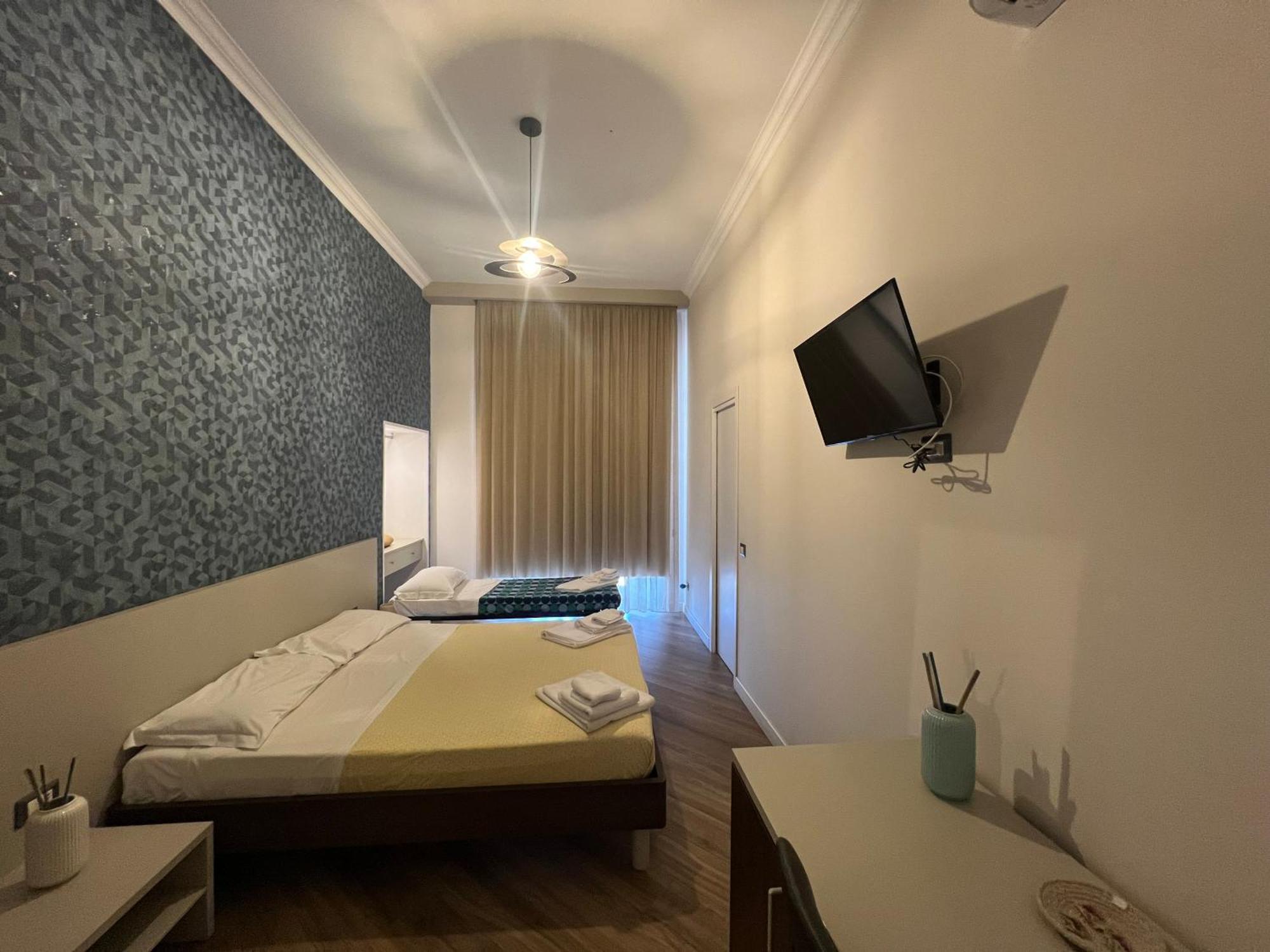 Rooms Garibaldi Neapel Exterior foto